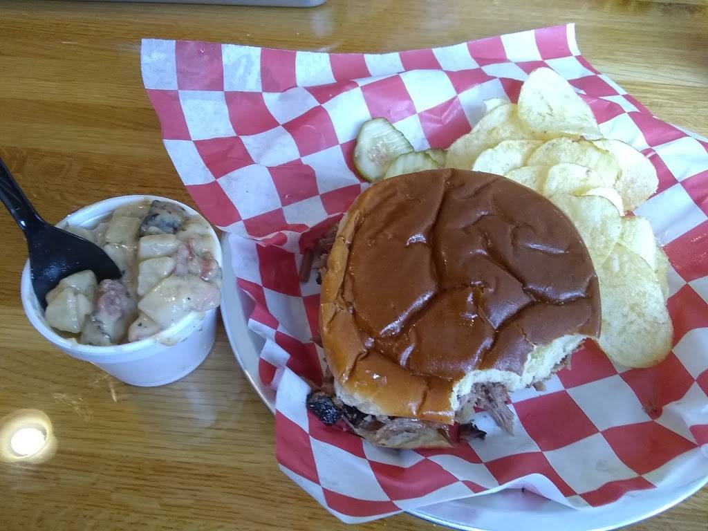 PRIMOS BBQ | restaurant | 2420 Sunnyside Dr, Cadillac, MI 49601, USA | 2317791575 OR +1 231-779-1575