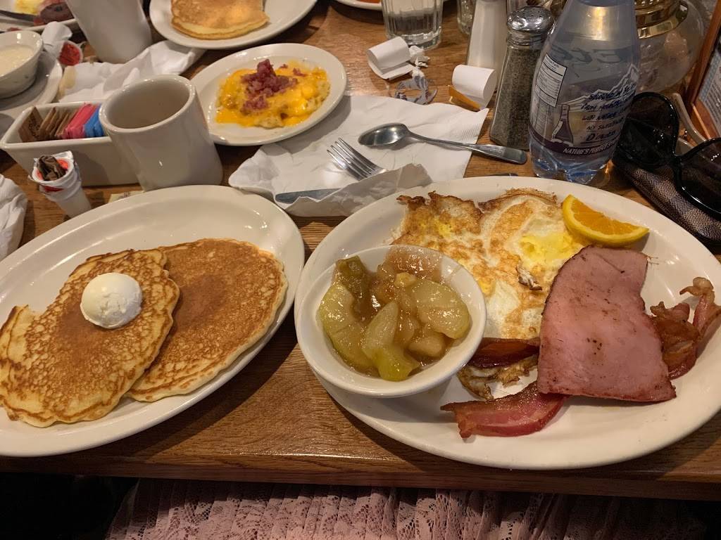 Cracker Barrel Old Country Store | restaurant | 5700 Redlands Rd NW, Albuquerque, NM 87120, USA | 5053525430 OR +1 505-352-5430