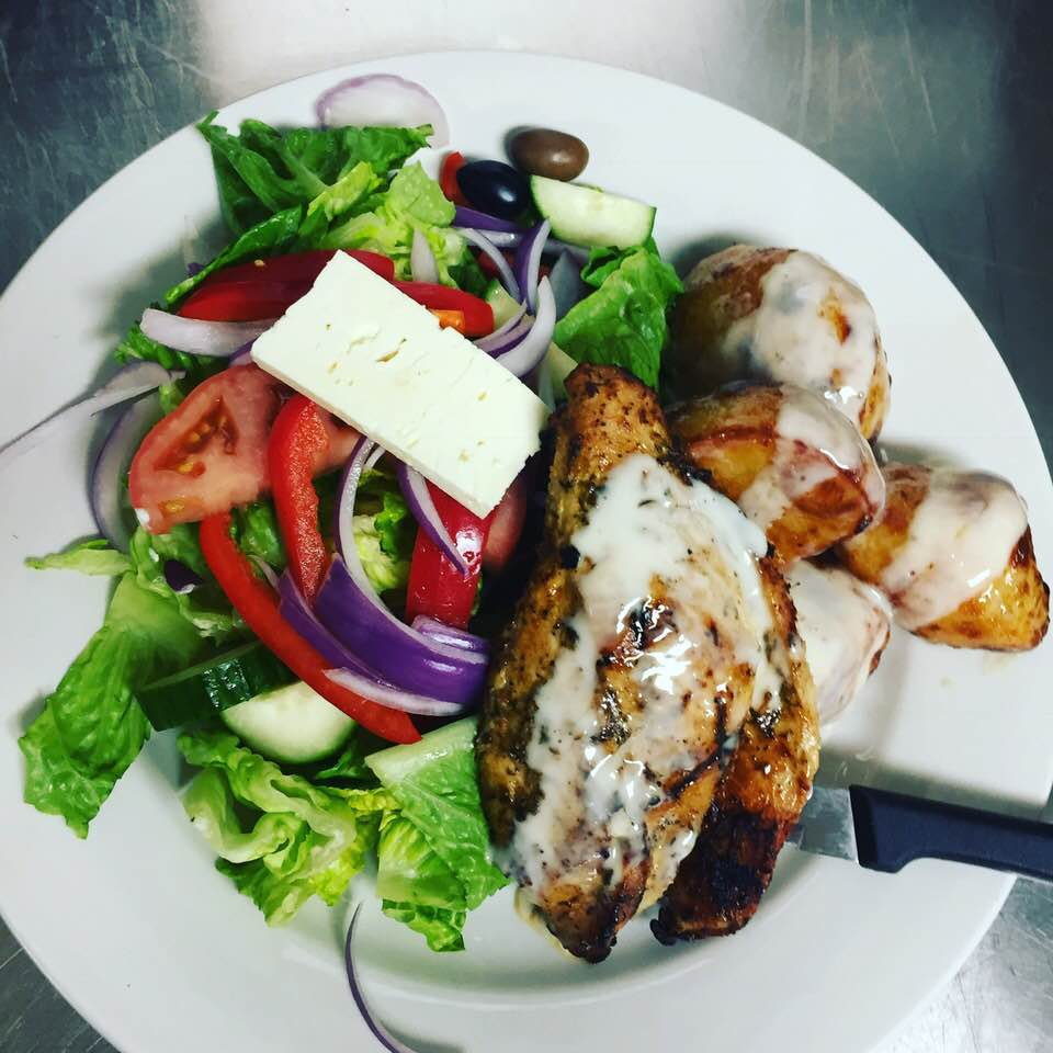 FlavorPhil’s Family Restaurant | restaurant | 803 Chelsea St, Brockville, ON K6V 5T4, Canada | 6133423277 OR +1 613-342-3277