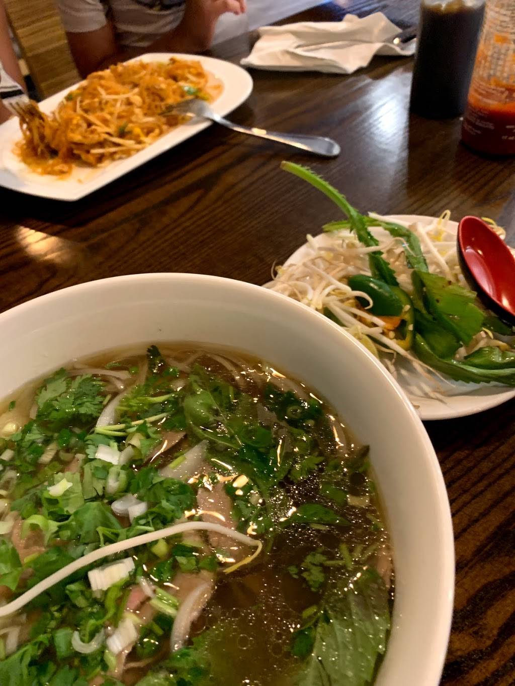 Salween Thai | restaurant | 14450 Eagle Run Dr, Omaha, NE 68116, USA | 4026144556 OR +1 402-614-4556