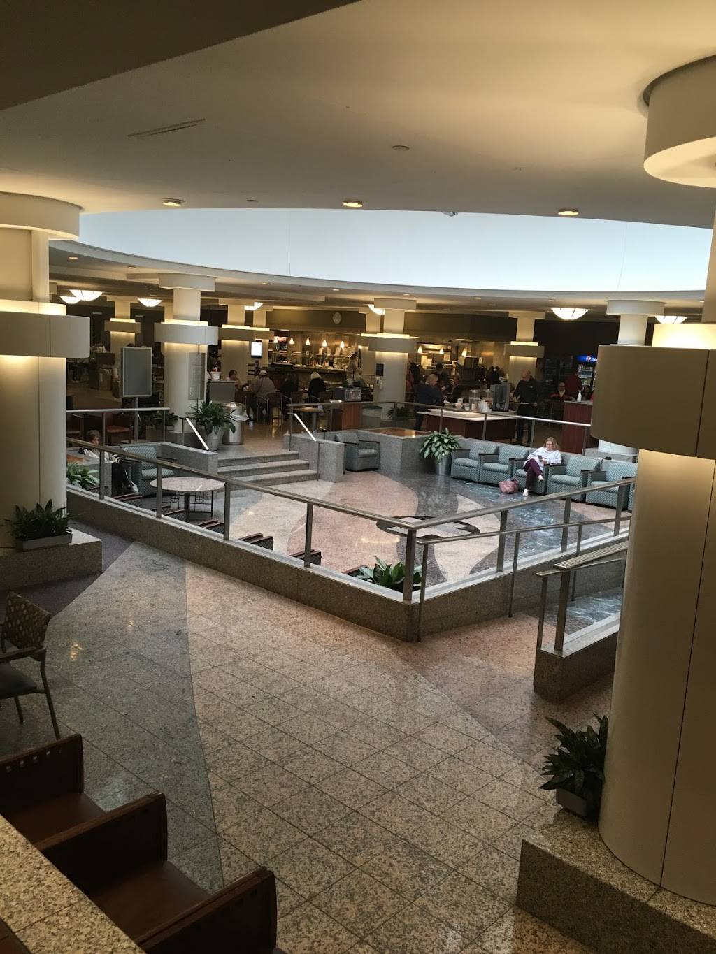 Patient / Visitor Cafeteria (Mayo) | restaurant | Annenberg Plaza, Rochester, MN 55902, USA | 5072842511 OR +1 507-284-2511