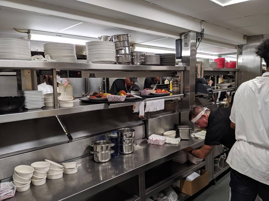 Lobster Pot Restaurant | restaurant | 321 Commercial St, Provincetown, MA 02657, USA | 5084870842 OR +1 508-487-0842