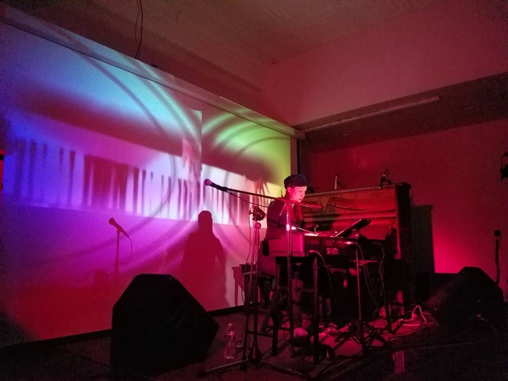 Crown Fried Chicken | restaurant | 45 Hamilton St, Southbridge, MA 01550, USA | 5087646363 OR +1 508-764-6363