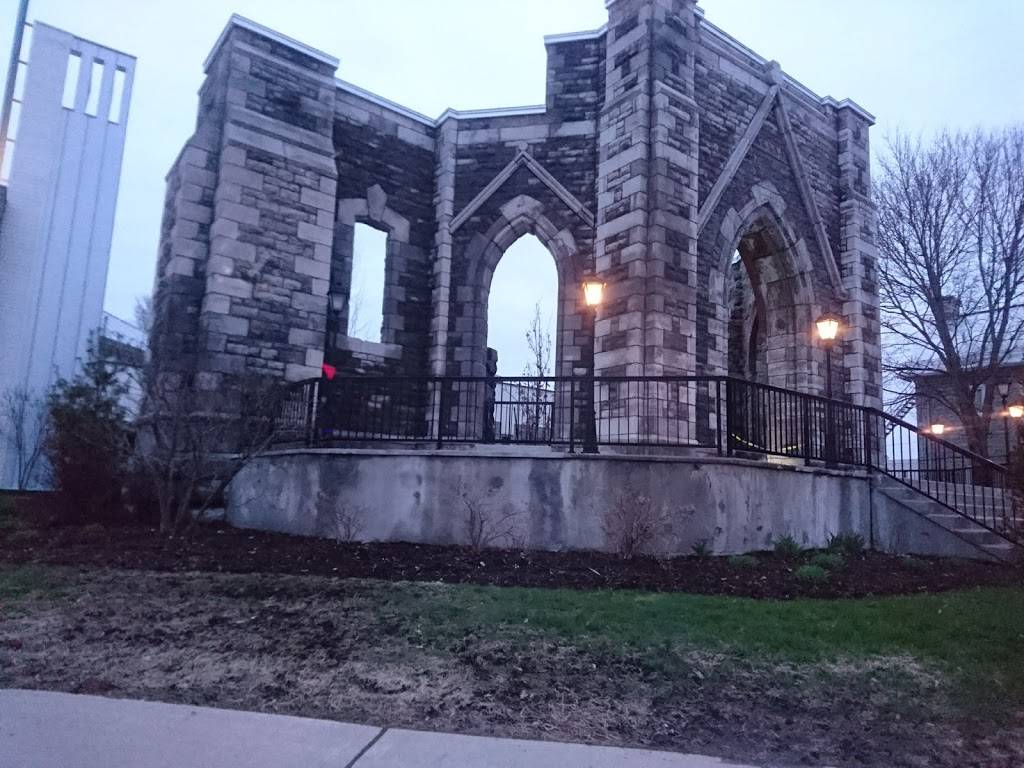 Patate Lou-Lou | restaurant | 29 Chemin Eardley, Gatineau, QC J9H 4J9, Canada | 8196824603 OR +1 819-682-4603