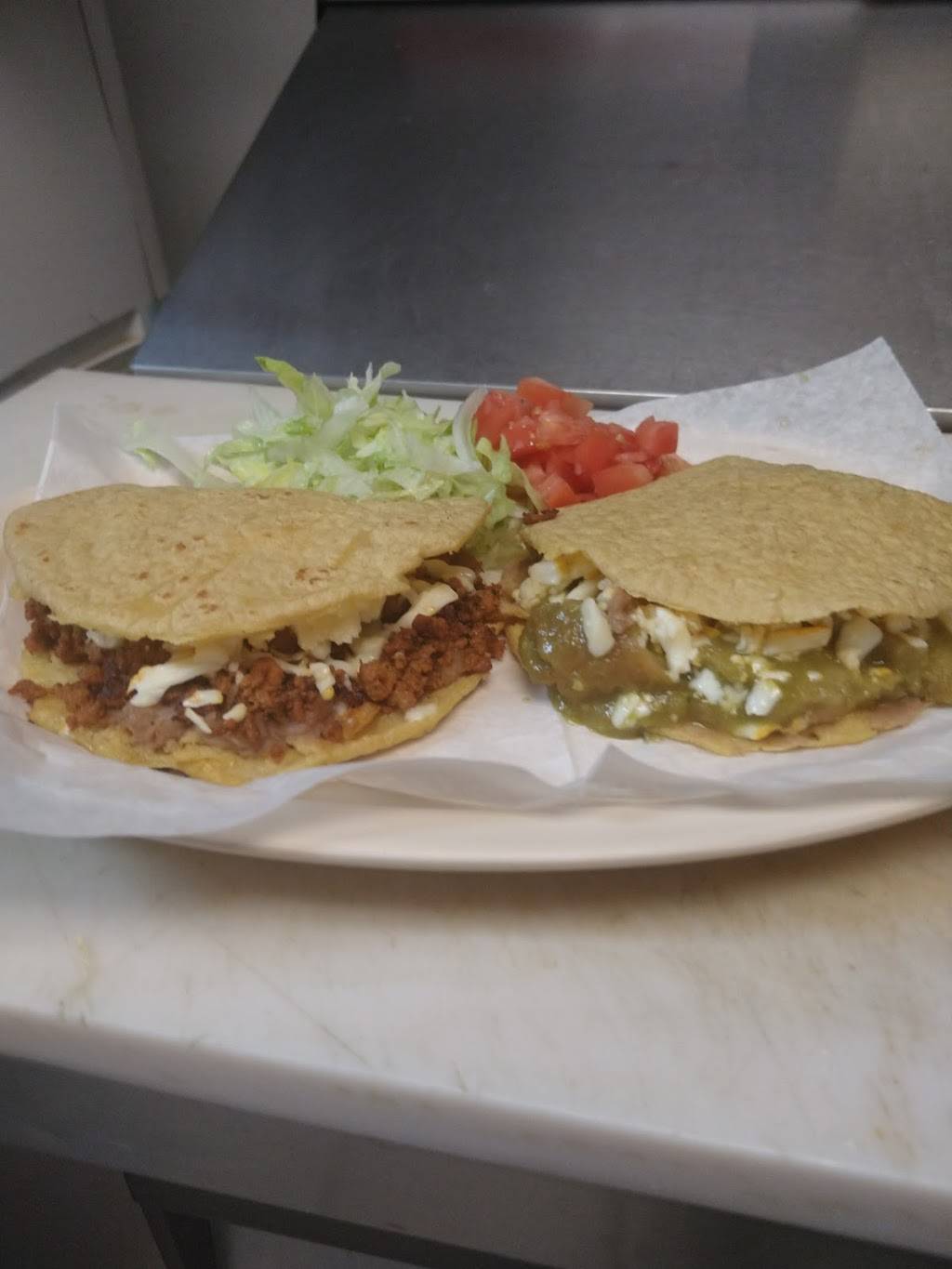 Mi Linda Costa Chica | restaurant | 5344 W Fullerton Ave, Chicago, IL 60639, USA | 7089645416 OR +1 708-964-5416