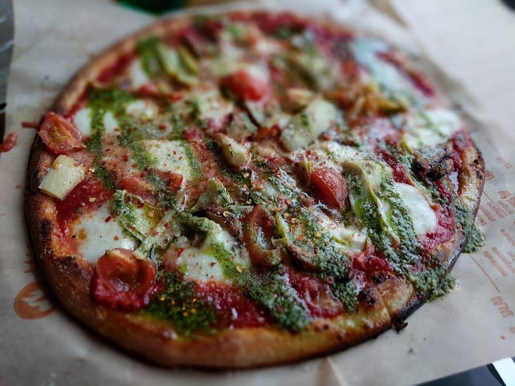 Blaze Pizza | restaurant | 1595 Niagara Falls Blvd #900, Amherst, NY 14226, USA | 7164422366 OR +1 716-442-2366