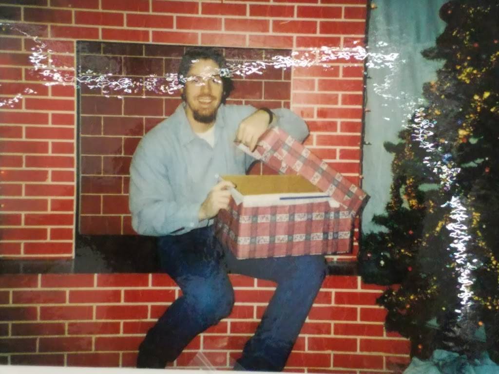 Fraternal Order of Eagles | restaurant | 4904 SE Hawthorne Blvd, Portland, OR 97215, USA | 5032327505 OR +1 503-232-7505