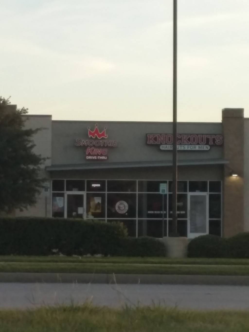 Smoothie King | restaurant | 2901 Western Center Blvd #105, Fort Worth, TX 76131, USA | 8178478083 OR +1 817-847-8083