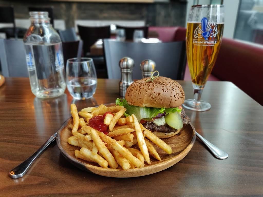 Roses New York downtown | restaurant | 135 Fort York Blvd, Toronto, ON M5V 0E3, Canada | 4165517336 OR +1 416-551-7336