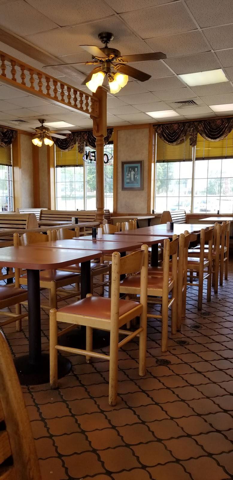 La Gondola Spaghetti House North | restaurant | 2825 N Water St, Decatur, IL 62526, USA | 2178754888 OR +1 217-875-4888