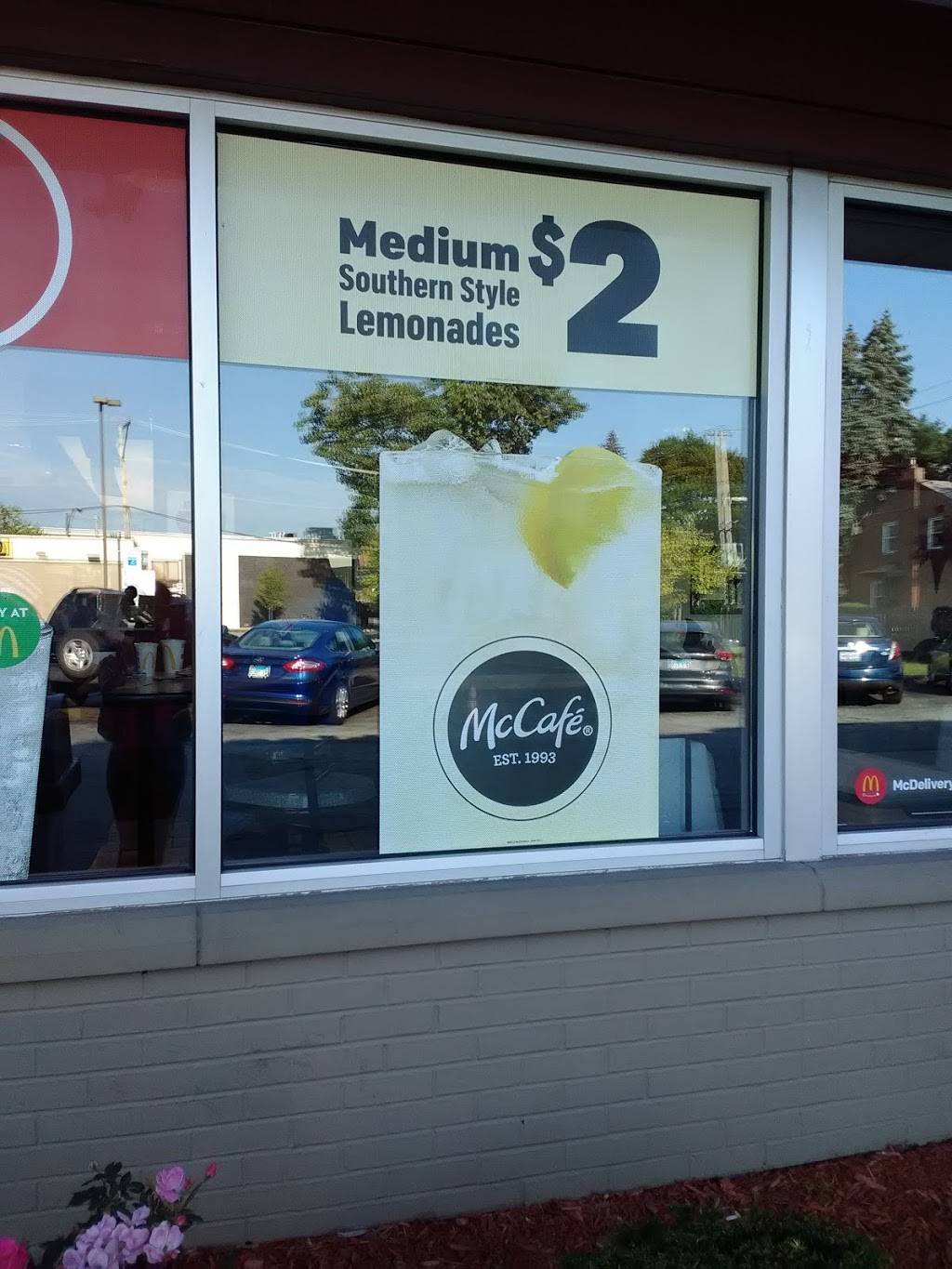 McDonalds | cafe | 1951 E 95th St, Chicago, IL 60617, USA | 7737683355 OR +1 773-768-3355