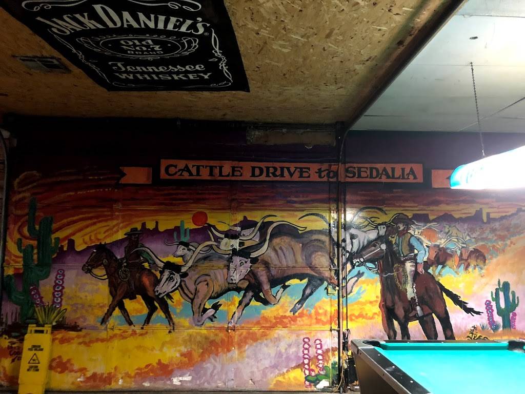 Daisy Dukes & Cowboy Boots | restaurant | 21476 US-50, Sedalia, MO 65301, USA | 6608265500 OR +1 660-826-5500