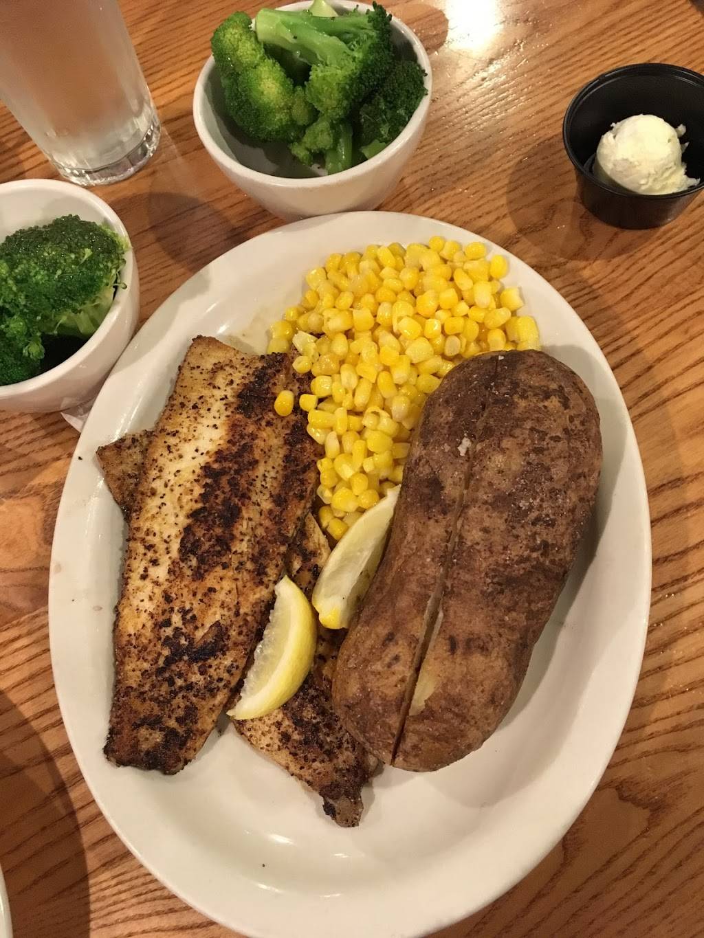 Cracker Barrel Old Country Store | restaurant | 1960 NW 150th Ave, Pembroke Pines, FL 33028, USA | 9547044020 OR +1 954-704-4020