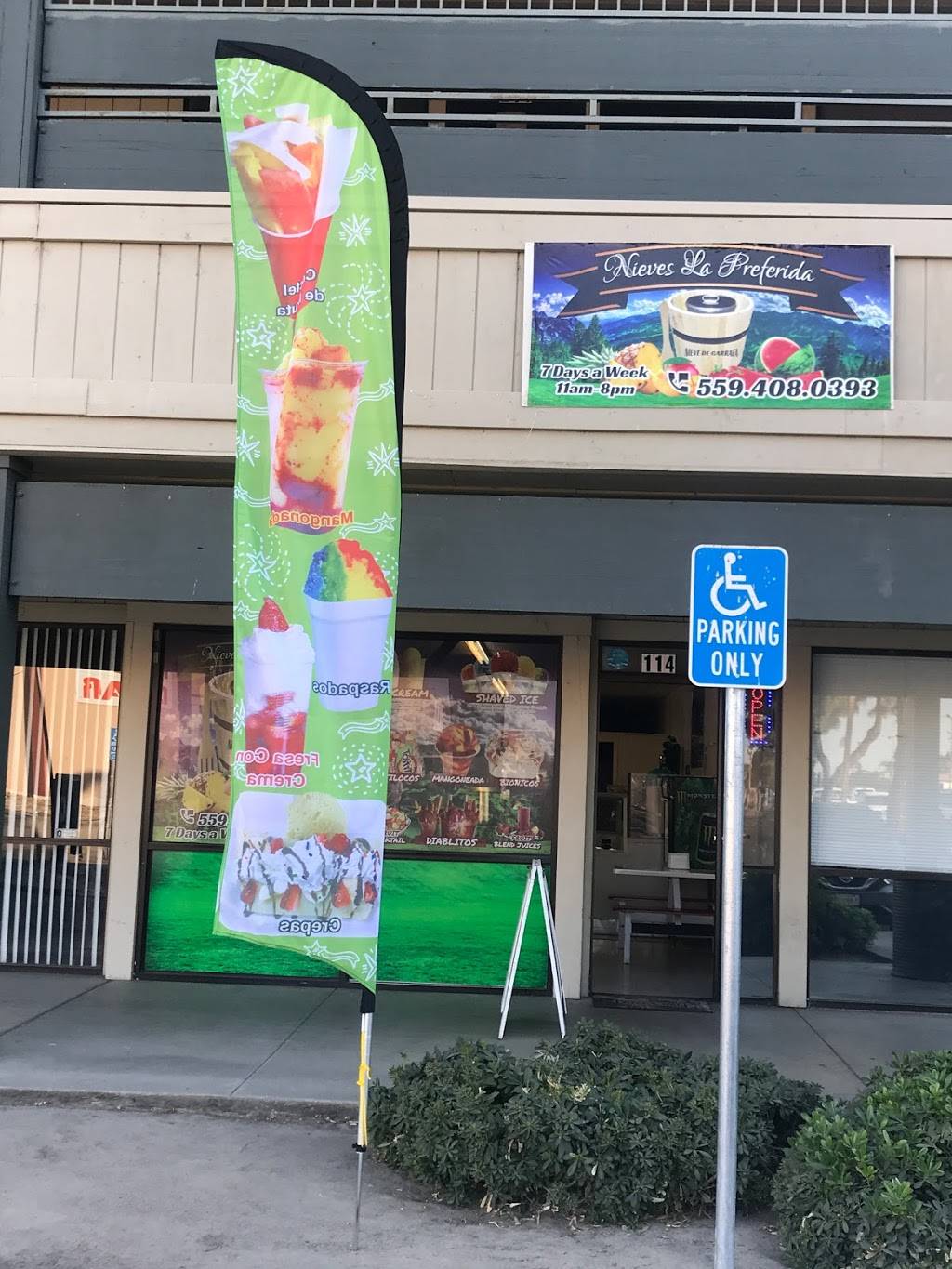 Nieves y Antojitos la Preferida | restaurant | 3706 McCall Ave #114, Selma, CA 93662, USA | 5594080393 OR +1 559-408-0393