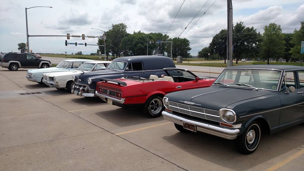 Wig & Pen Pizza Pub | restaurant | 2005 S Ankeny Blvd #300, Ankeny, IA 50023, USA | 5159639777 OR +1 515-963-9777