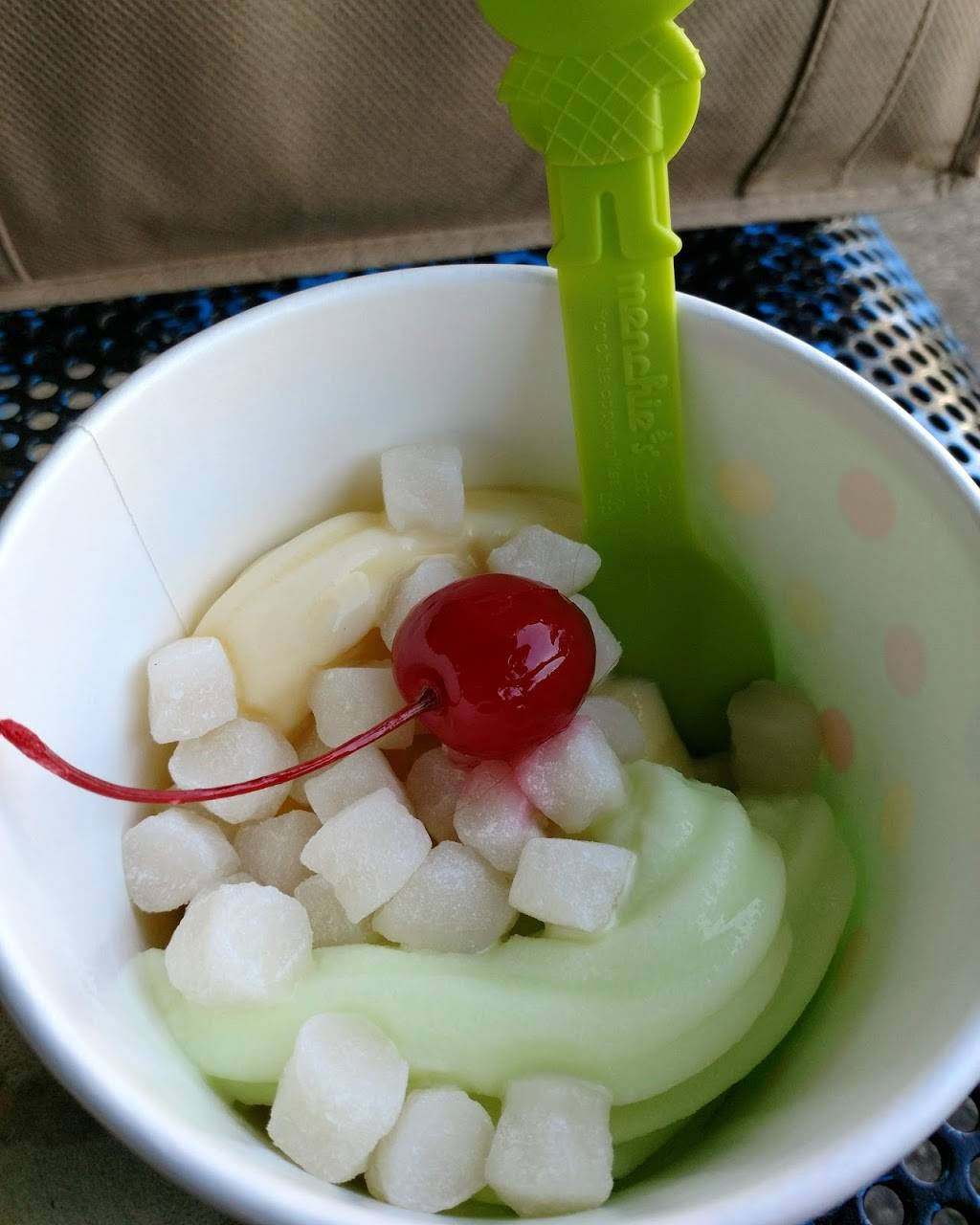 Menchies Frozen Yogurt | bakery | 9 E Main St, Alhambra, CA 91801, USA | 6262899289 OR +1 626-289-9289