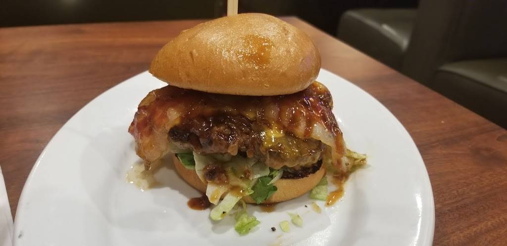 Ruby Tuesday | restaurant | 30901 Gratiot Ave, Roseville, MI 48066, USA | 5864159478 OR +1 586-415-9478