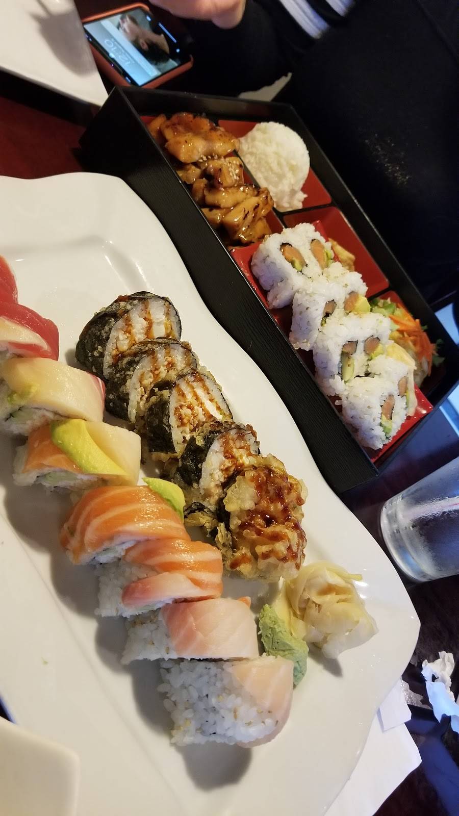 Sushi & Maki | restaurant | 2401 NE Cornell Rd, Hillsboro, OR 97124, USA | 5036484366 OR +1 503-648-4366