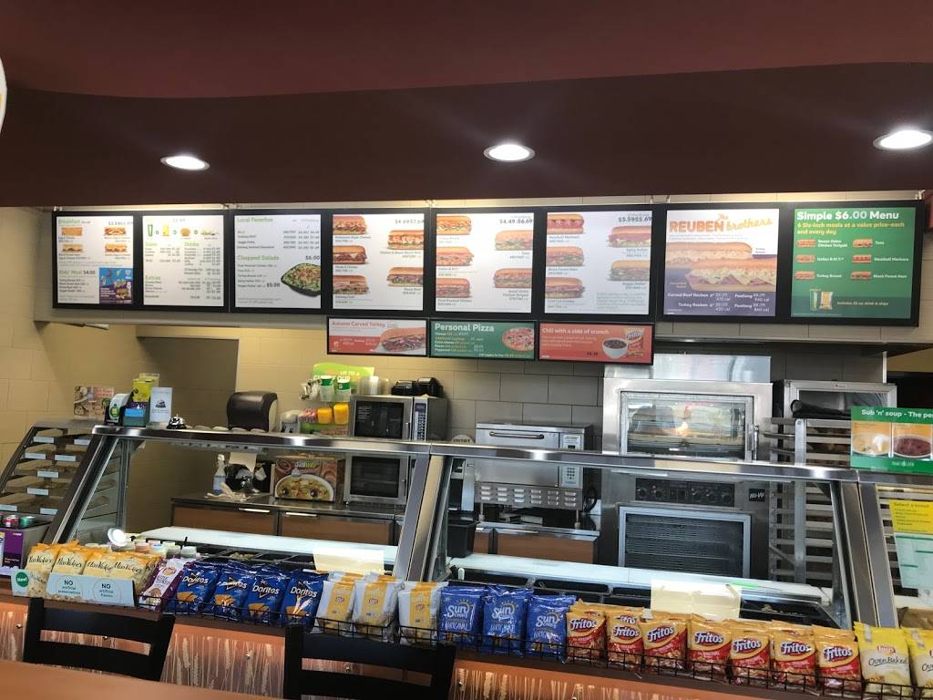 Subway Restaurants | restaurant | 2087 Barrington Rd, Hoffman Estates, IL 60169, USA | 8478841555 OR +1 847-884-1555