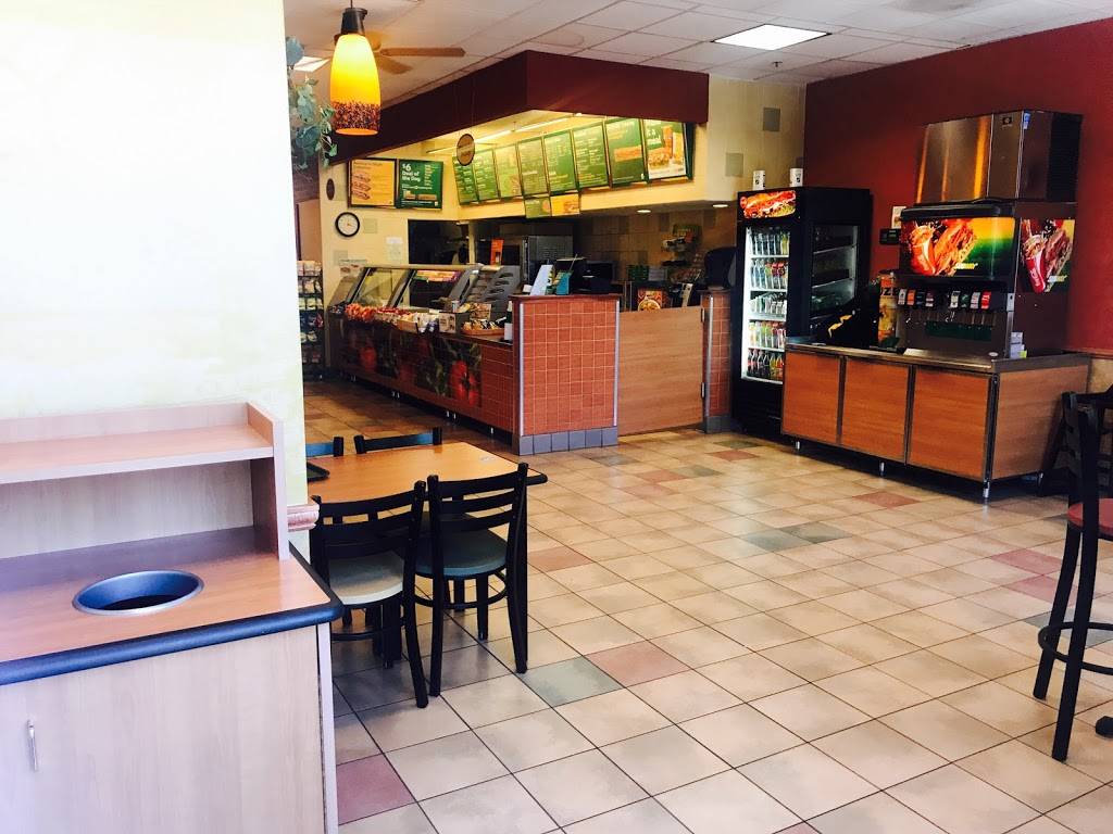 Subway Restaurants | restaurant | Piazza Rubino, 101 E Vineyard Ave Suite 131, Livermore, CA 94550, USA | 9254841444 OR +1 925-484-1444