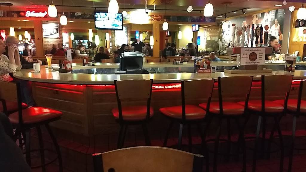Applebees Grill + Bar | restaurant | 9174 Mentor Ave, Mentor, OH 44060, USA | 4409743777 OR +1 440-974-3777