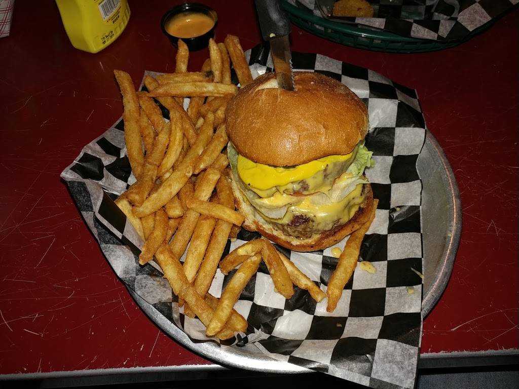 Dead Bobs Bar | restaurant | 6717 Central Avenue North, St. Petersburg, FL 33707, USA | 7273172627 OR +1 727-317-2627