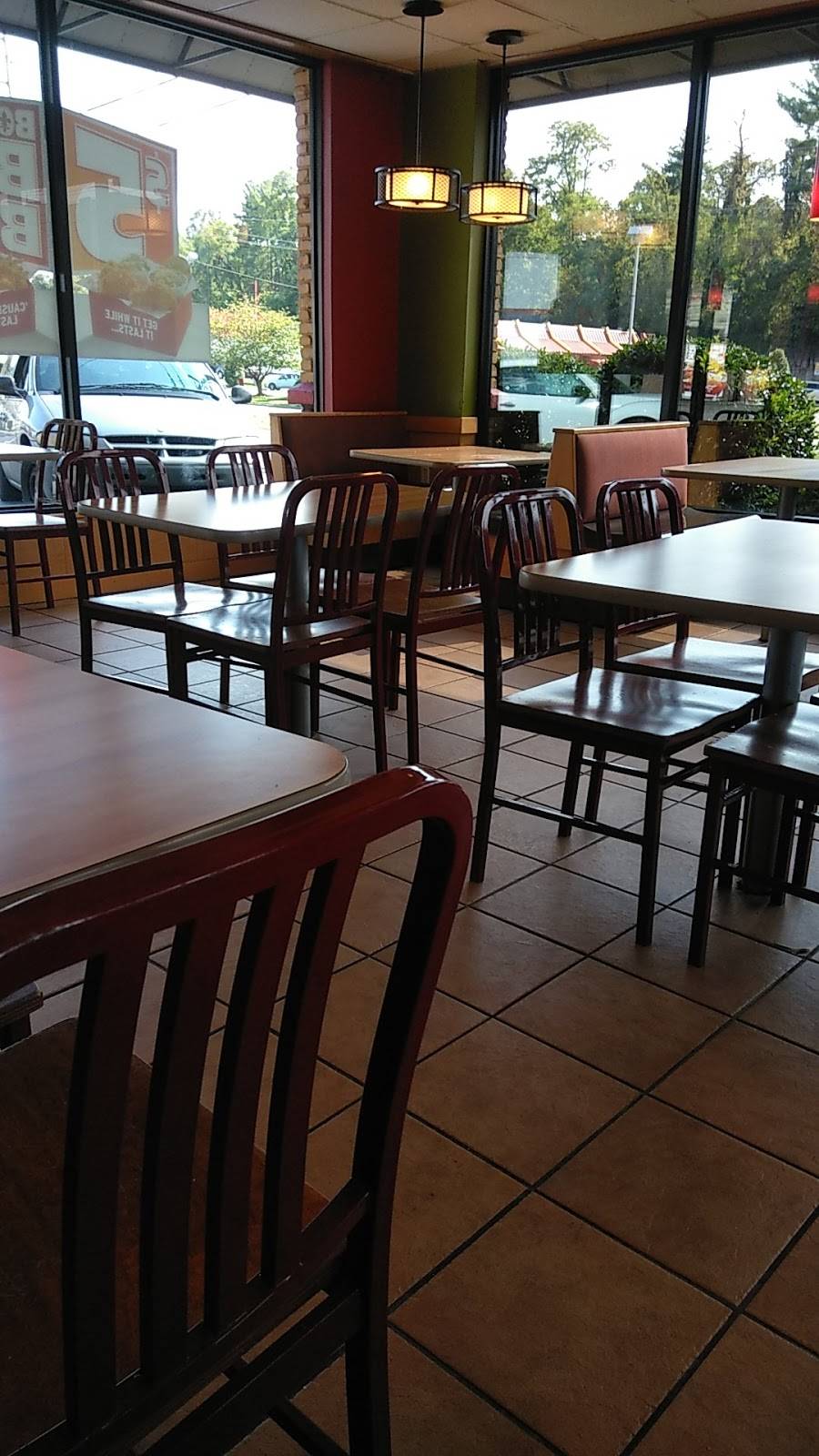 Popeyes Louisiana Kitchen | restaurant | 1188 Murfreesboro Pike, Nashville, TN 37217, USA | 6153673462 OR +1 615-367-3462