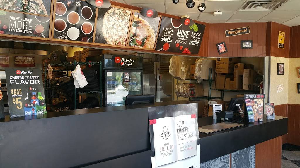 Pizza Hut | meal takeaway | 7017 Kingston Pike, Knoxville, TN 37919, USA | 8655586100 OR +1 865-558-6100