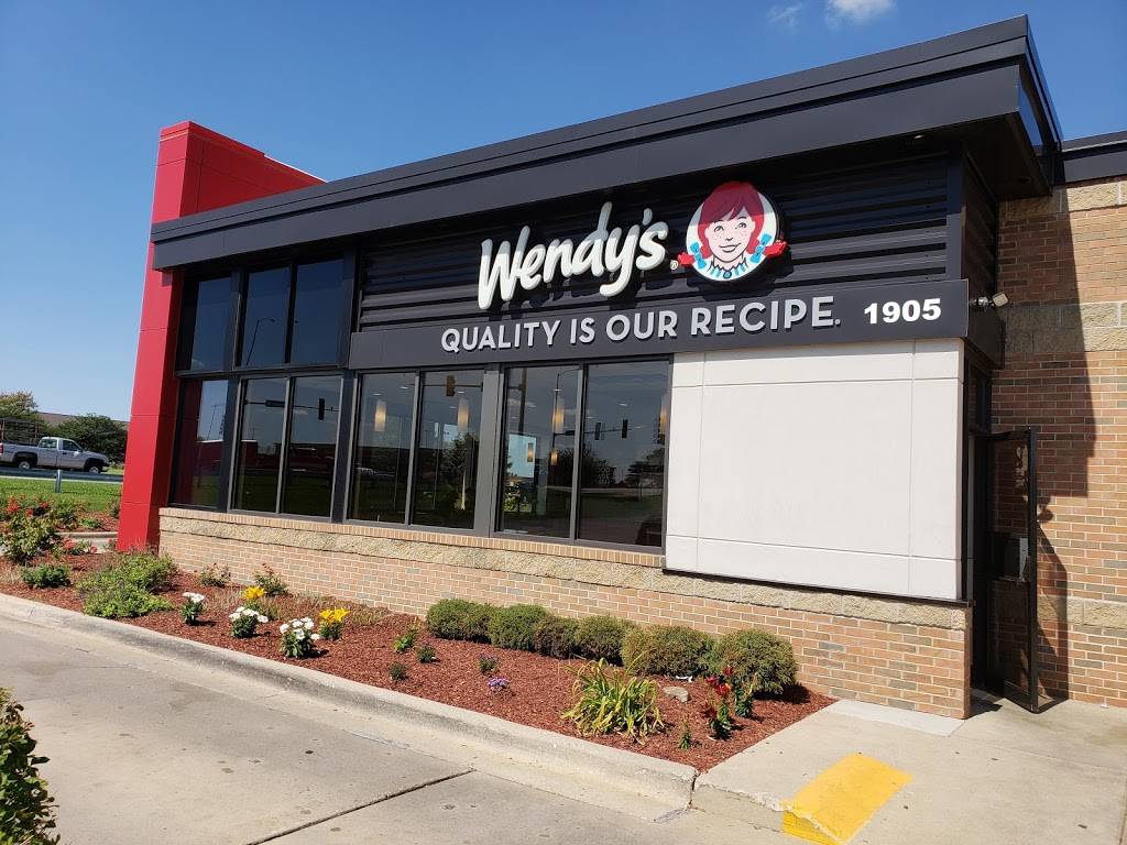 Wendys | restaurant | 1905 W Wilson St, Batavia, IL 60510, USA | 6304060040 OR +1 630-406-0040
