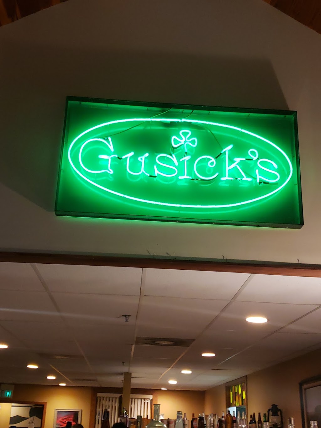 Gusicks Restaurant | night club | 760 S 20th St W, Billings, MT 59102, USA | 4066525441 OR +1 406-652-5441