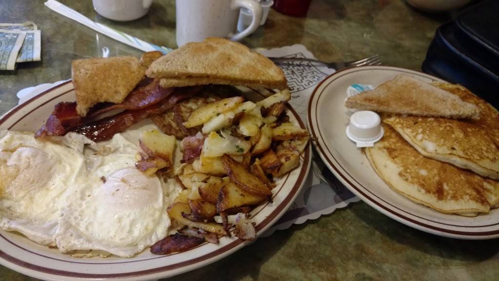 Big Boppers Restaurant | restaurant | 7581 E Harbor Rd, Lakeside Marblehead, OH 43440, USA | 4197344458 OR +1 419-734-4458