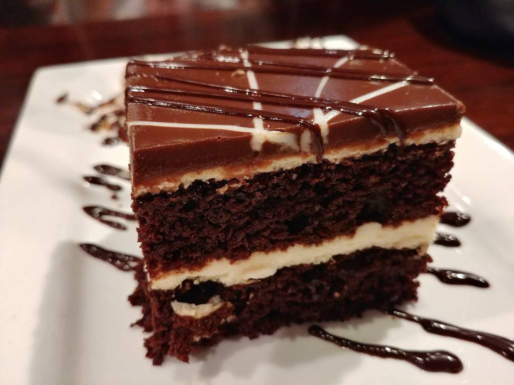 Fratellos Chicago pizzeria | restaurant | 7330 Cortez Rd W, Bradenton, FL 34210, USA | 9417940300 OR +1 941-794-0300