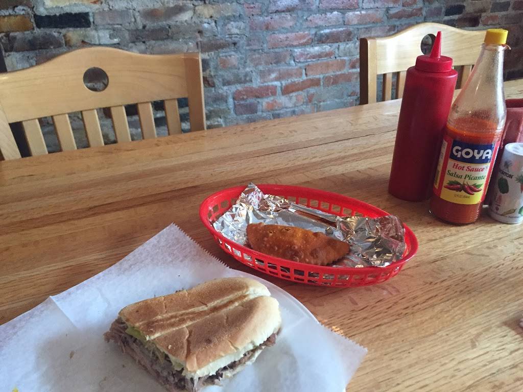 Caribbean Grille | restaurant | 91 Weir St, Taunton, MA 02780, USA | 5088228000 OR +1 508-822-8000