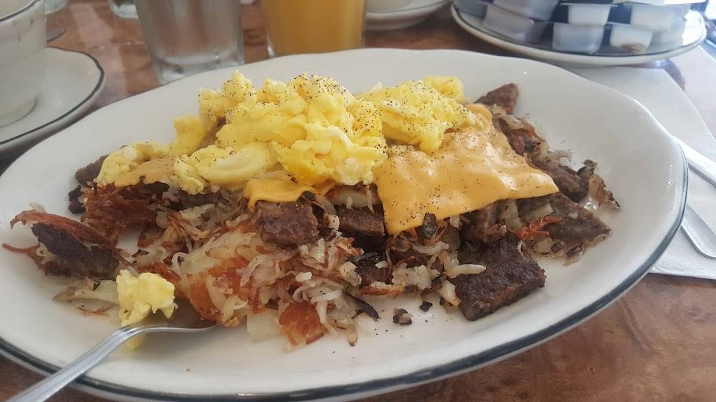 Cal-Harbor Restaurant & Lounge | night club | 546 E 115th St, Chicago, IL 60628, USA | 7732645435 OR +1 773-264-5435