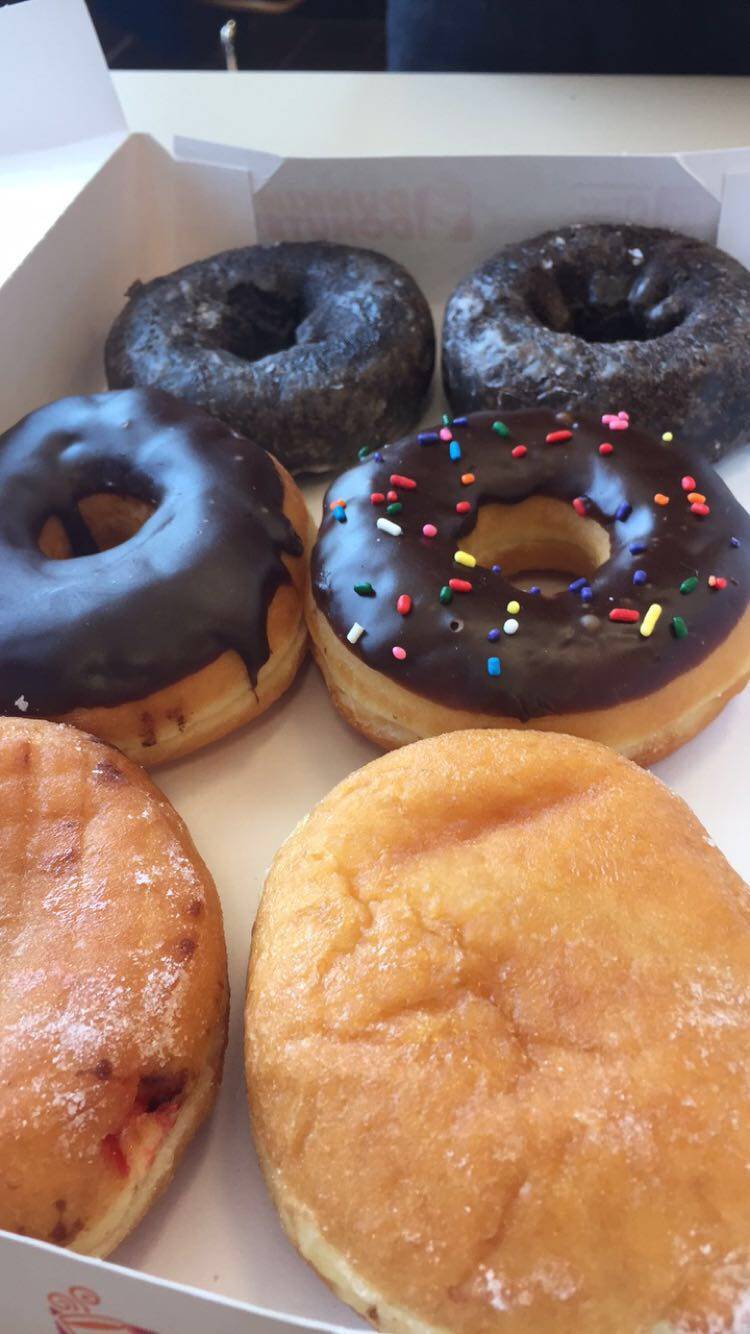 Dunkin | bakery | 158 Harmon Dr, Northfield, VT 05663, USA | 8024852571 OR +1 802-485-2571