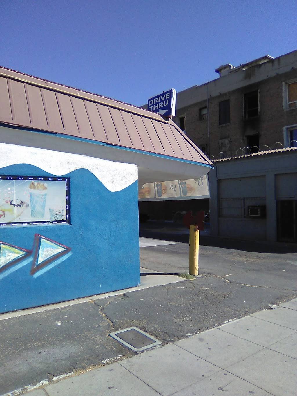 Pops Drive-In | restaurant | 963 Baker St, Bakersfield, CA 93305, USA | 6613238400 OR +1 661-323-8400