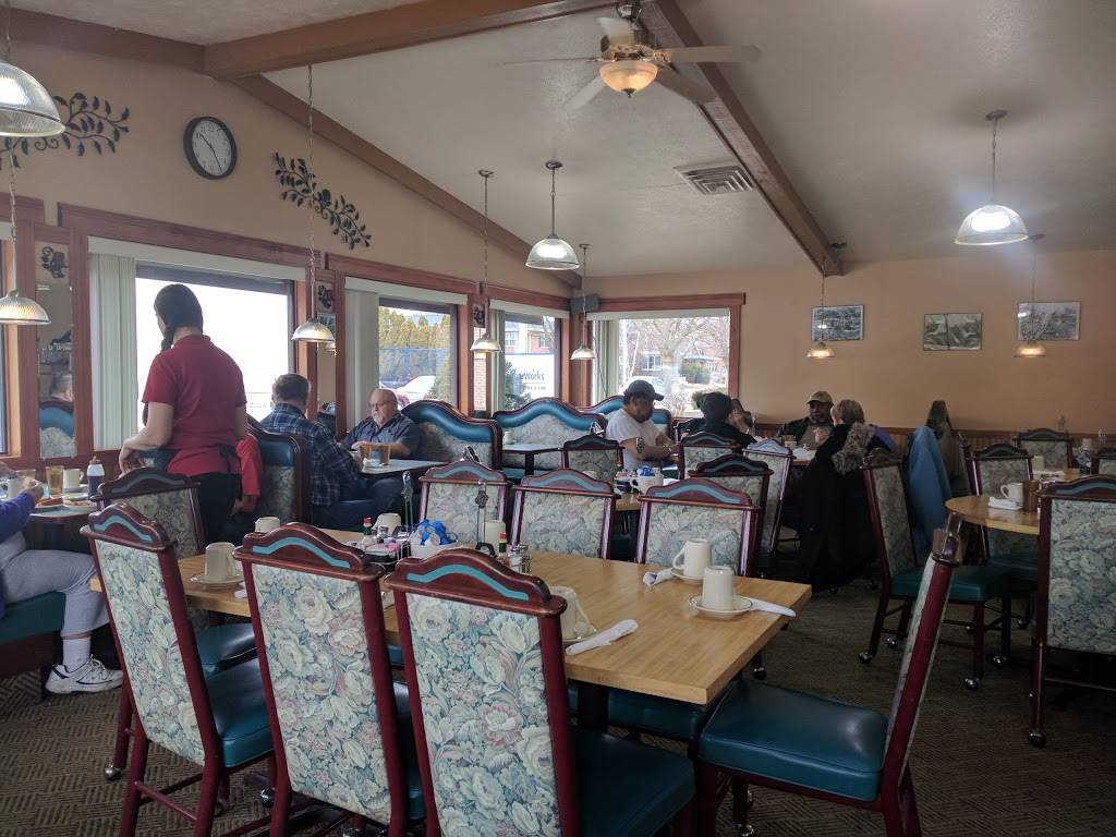 West Side Family Restaurant | restaurant | 530 W Grand Ave, Beloit, WI 53511, USA | 6083654949 OR +1 608-365-4949