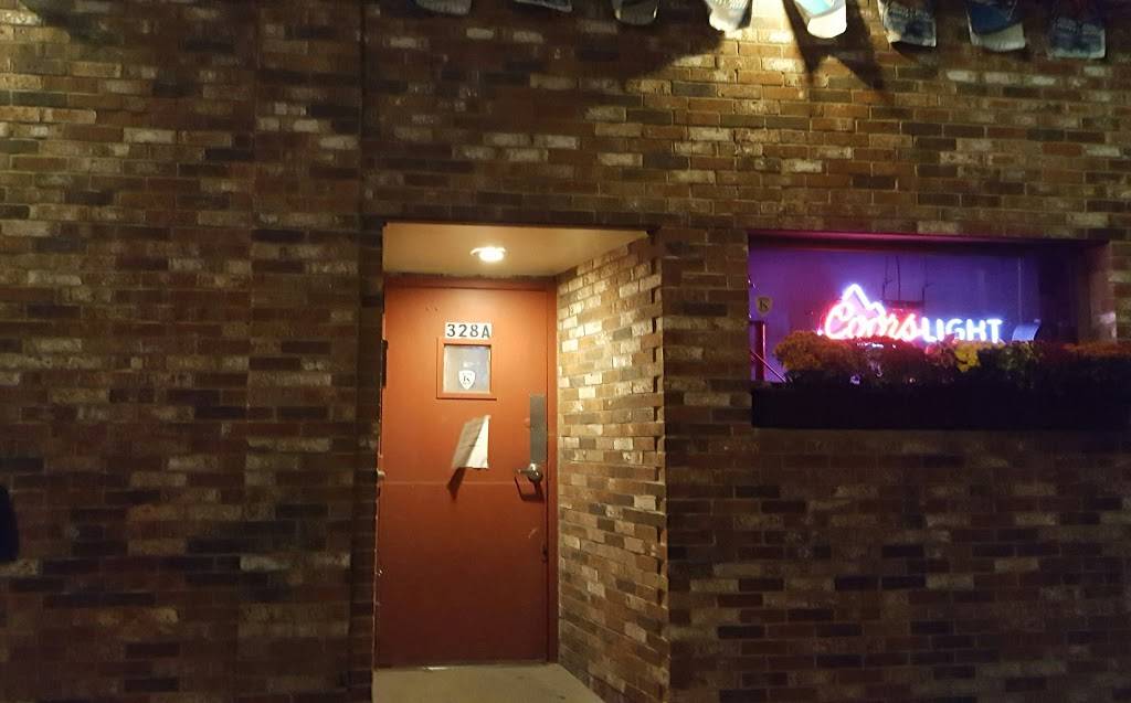 Lazy Dog Sports Bar | restaurant | 328A Broadway, Lynn, MA 01904, USA | 7814771988 OR +1 781-477-1988