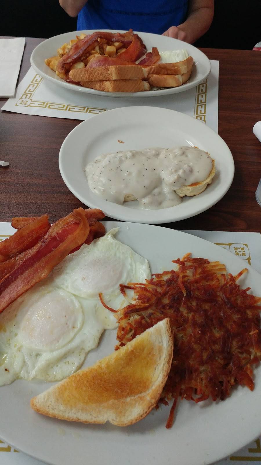 Landmark Restaurant | restaurant | 109 S Meridian Rd, Youngstown, OH 44509, USA | 3307921657 OR +1 330-792-1657