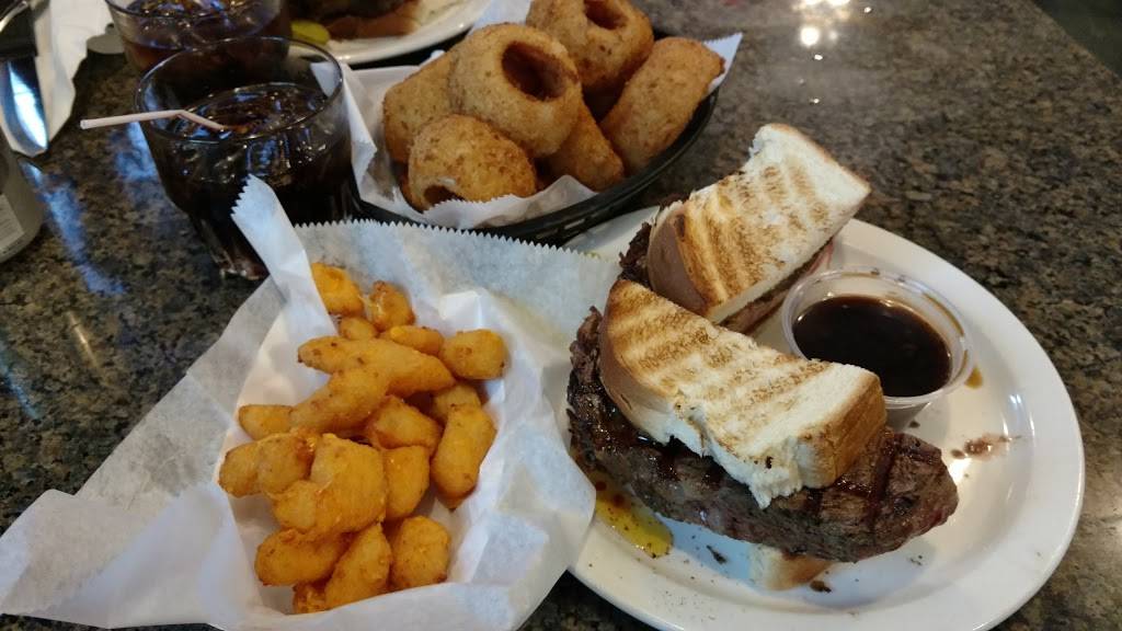 Greystone Castle | restaurant | 8 N Madison Ave, Sturgeon Bay, WI 54235, USA | 9207439923 OR +1 920-743-9923