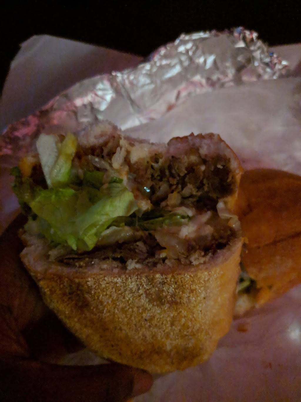 Pizza 2000 | meal delivery | 2693, 19 Court Street, Newark, NJ 07102, USA | 9736232300 OR +1 973-623-2300