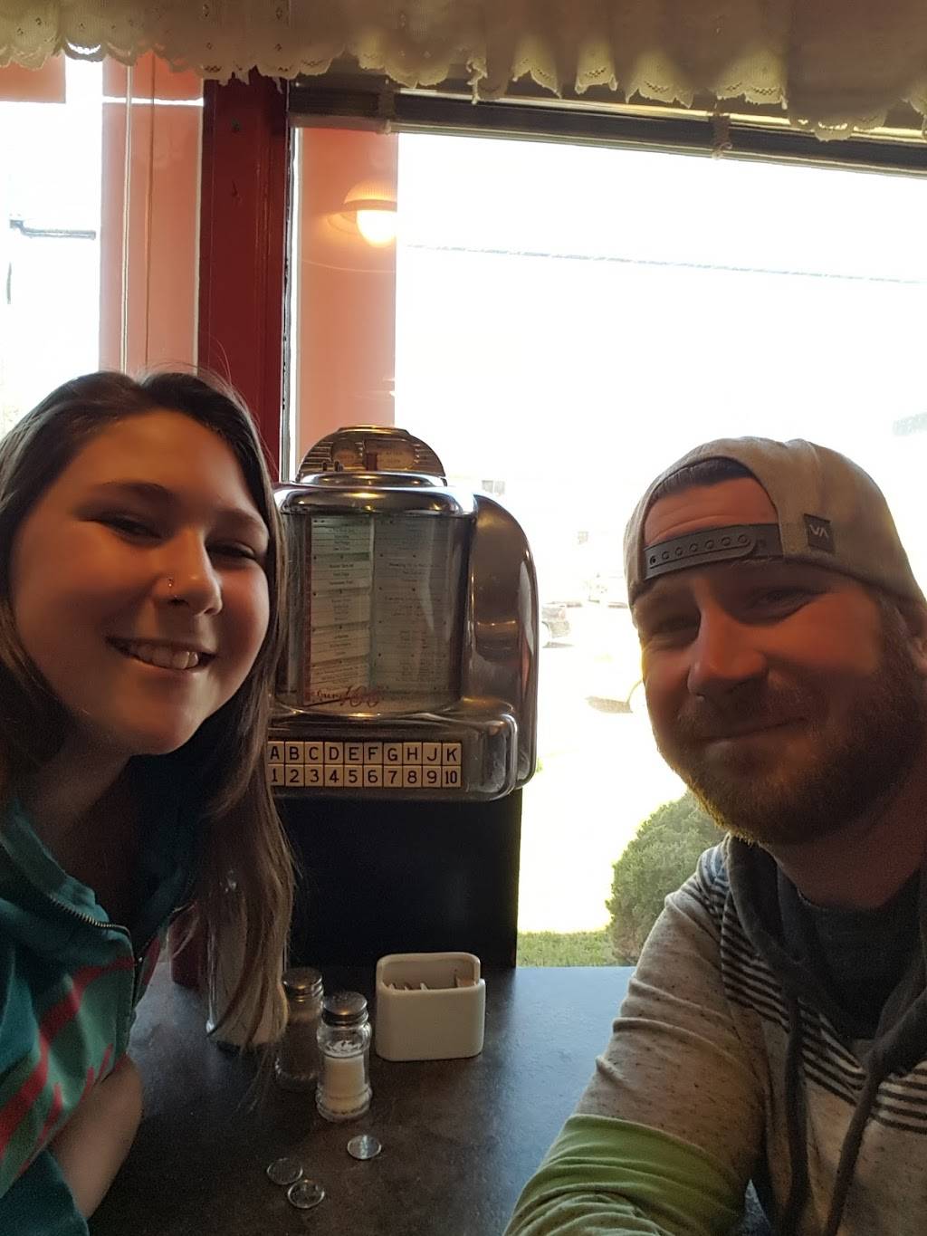 Fifties Good Time Cafe | restaurant | 590 Monaghan Rd, Peterborough, ON K9J 5H9, Canada | 7057413812 OR +1 705-741-3812