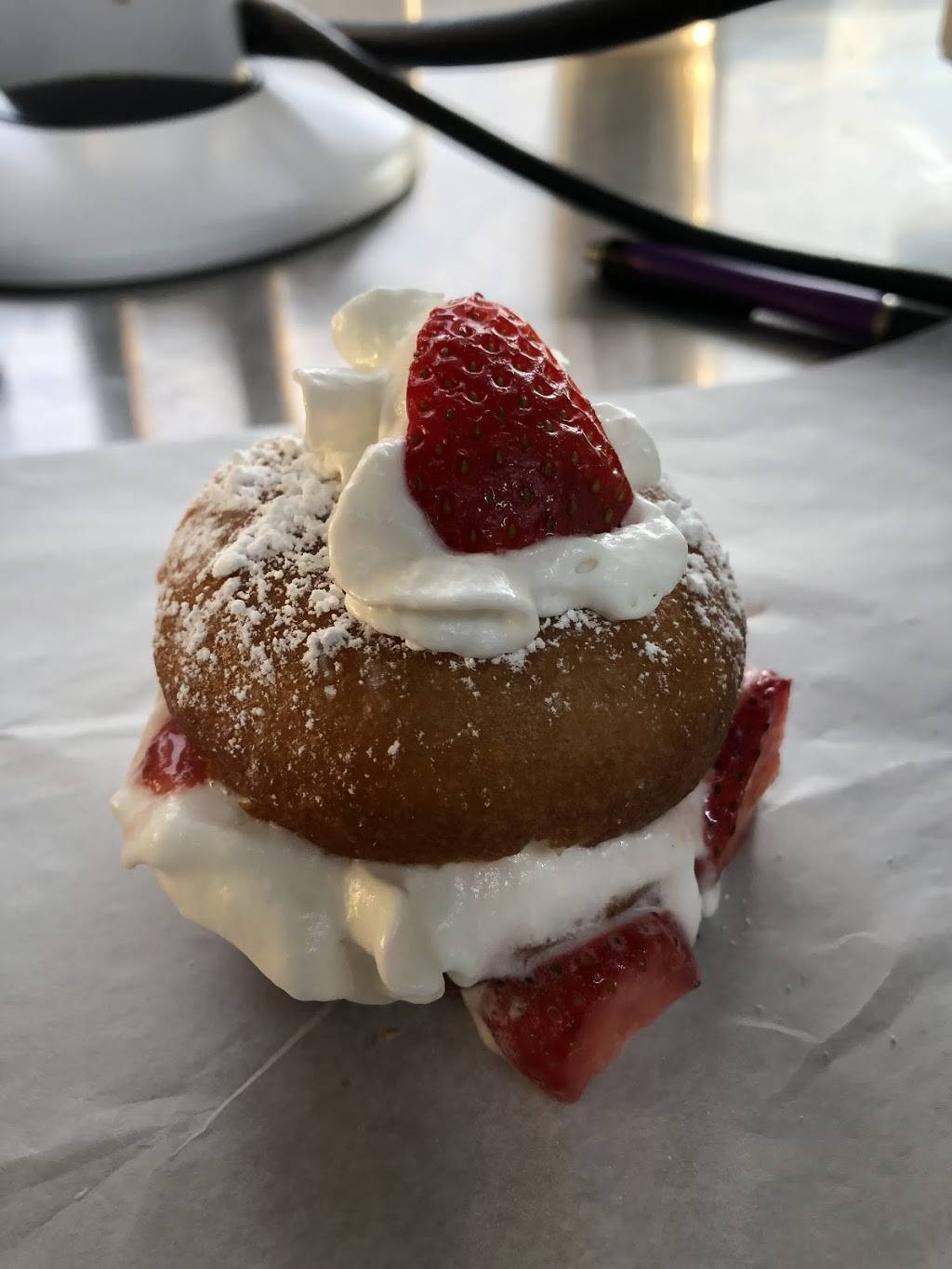 Doughnut Snob | restaurant | 3001 W 5th St, Fort Worth, TX 76107, USA | 6824787373 OR +1 682-478-7373