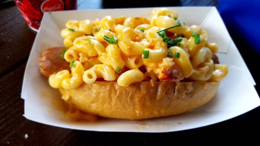 Harbour Galley | restaurant | Disneyland Park, Anaheim, CA 92802, USA | 7147813463 OR +1 714-781-3463