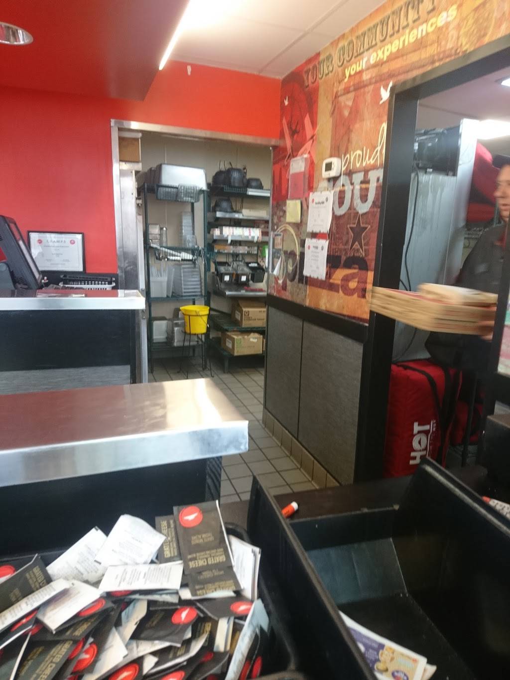 Pizza Hut | restaurant | 2017 S Bend Ave, South Bend, IN 46637, USA | 5742739944 OR +1 574-273-9944