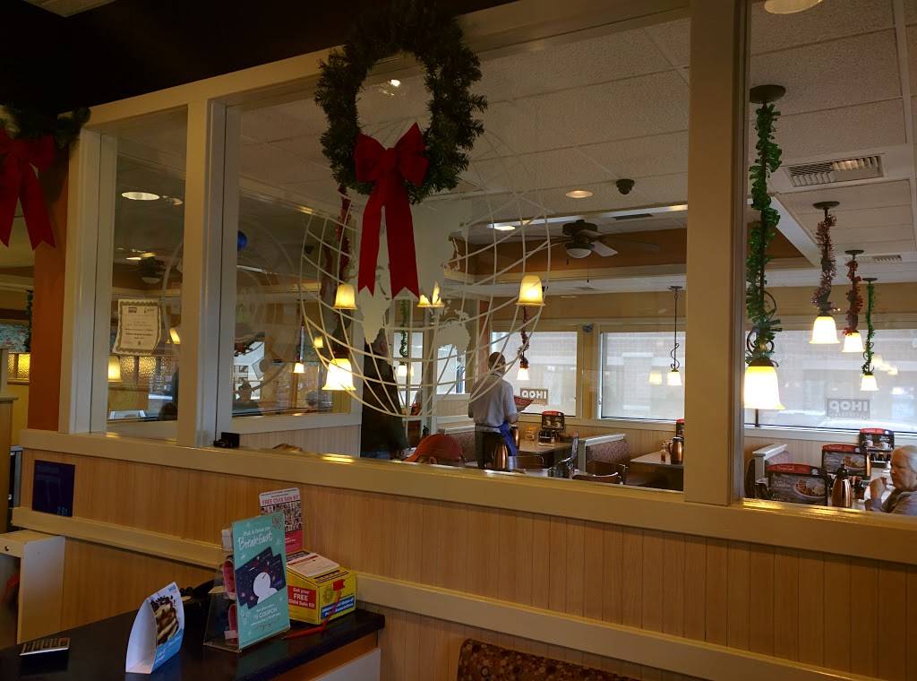 IHOP | restaurant | 11133 S Parker Rd, Parker, CO 80134, USA | 7208518121 OR +1 720-851-8121