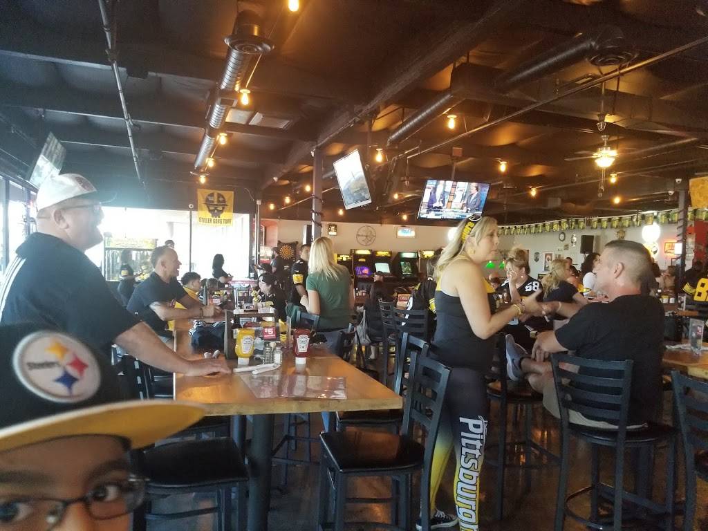 B2 Burgers and Brews | restaurant | 393 West Warner Road #121, Chandler, AZ 85225, USA | 4809174937 OR +1 480-917-4937