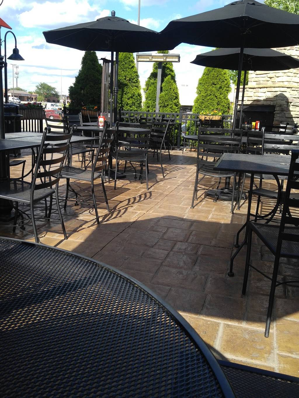 Dairy Queen Grill & Chill | restaurant | 411 N Veterans Pkwy, Bloomington, IL 61704, USA | 3096624446 OR +1 309-662-4446