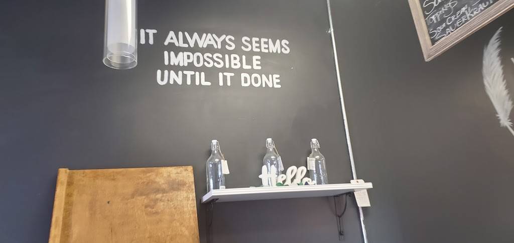 2 Dogz 2 Go | restaurant | 4102 Farragut Rd, Brooklyn, NY 11210, USA | 3472211125 OR +1 347-221-1125