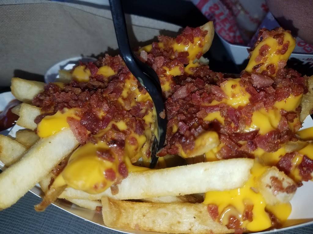 Charleys Philly Steaks | restaurant | 272 E Via Rancho Pkwy, Escondido, CA 92025, USA | 7607417145 OR +1 760-741-7145